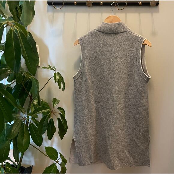 Rare A.IDA L Wool Blend Sweater Vest | Gray Knit Italy Made Toggle Closure, $178 - Picture 4 of 10